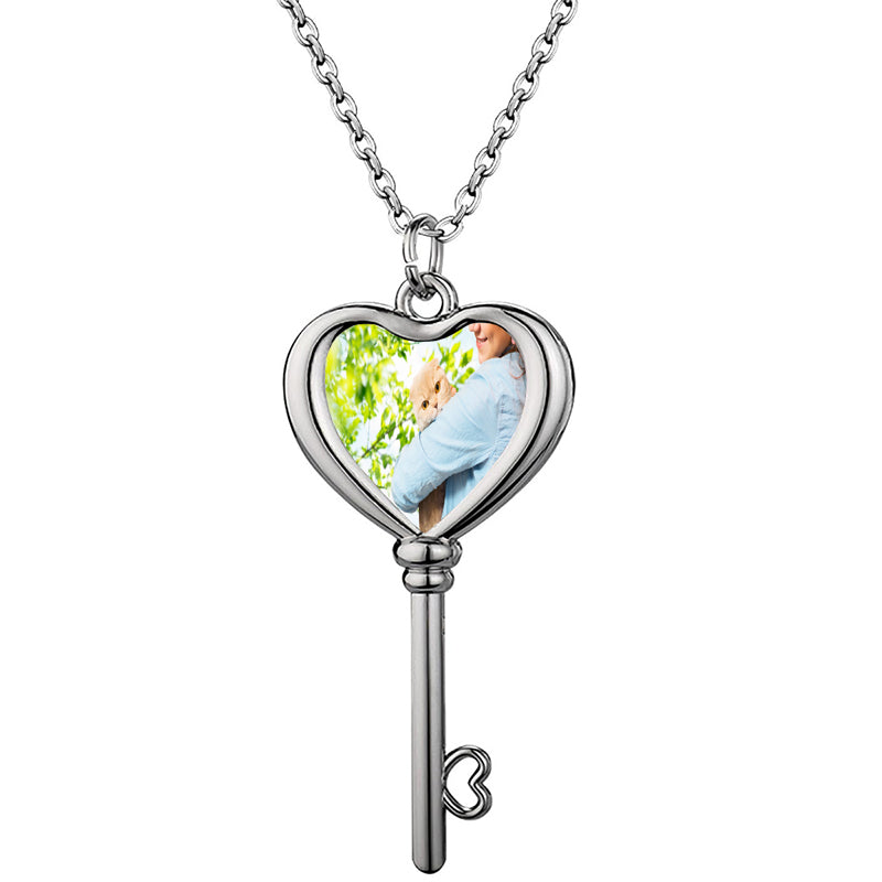 Personalized Heart Locket Necklace,Initial Heart Photo Locket Necklace,Custom Photo Locket with Engraved Initial,Memorable Gift for Her/MOM