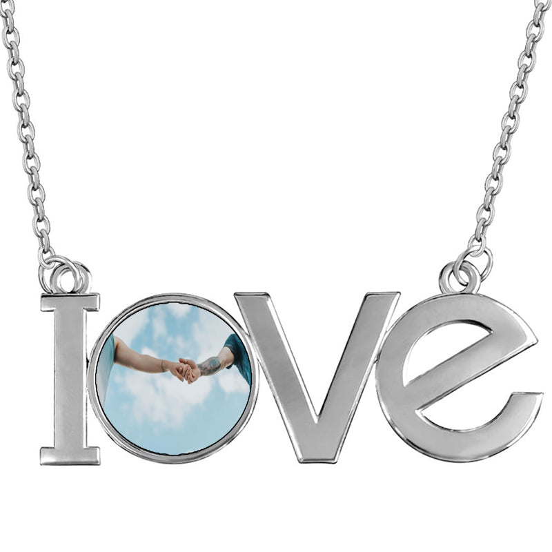 Personalized Minimalist Name Necklace With Figaro Chain ? Nameplate Necklace ? Womens Day Jewelry Gift Pendant for Her ? Custom Necklace